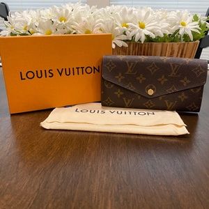 Authentic Louis Vuitton Sarah wallet